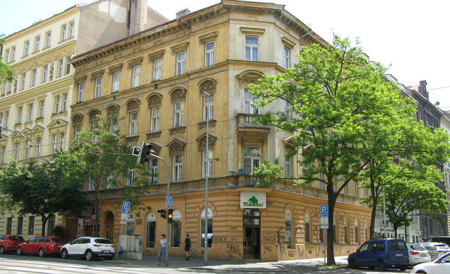 How to Rent an Apartment in Prague in 2026: Neighborhoods, Prices, Websites and Contracts