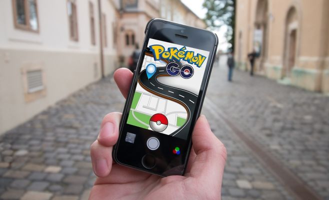 Пьяный иностранец потерял часы стоимостью 400 тыс. крон, играя в Pokemon Go