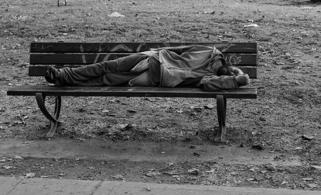 Пьяный пражанин нападал на прохожих