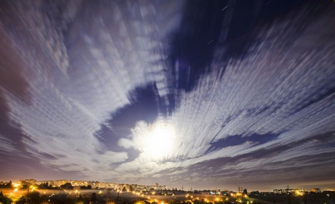 Метеорологи предупреждают о сильном ветре со скоростью до 100 км/ч