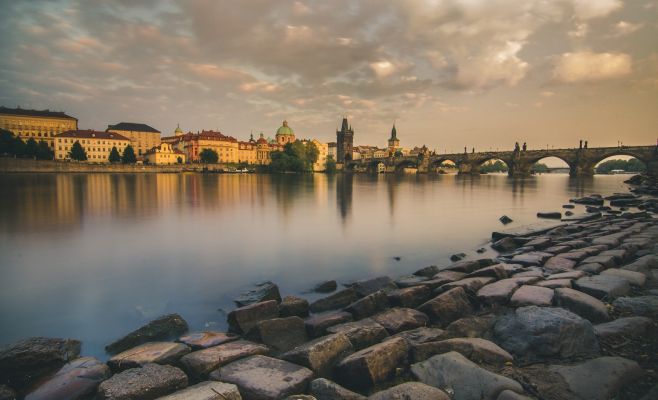 Лучшие места для романтических прогулок в Праге