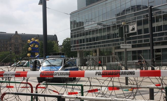 В Германии ищут подозреваемого в подготовке теракта, трое уже задержаны