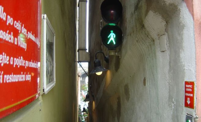 Самые узкие дом, улица и отель в Праге