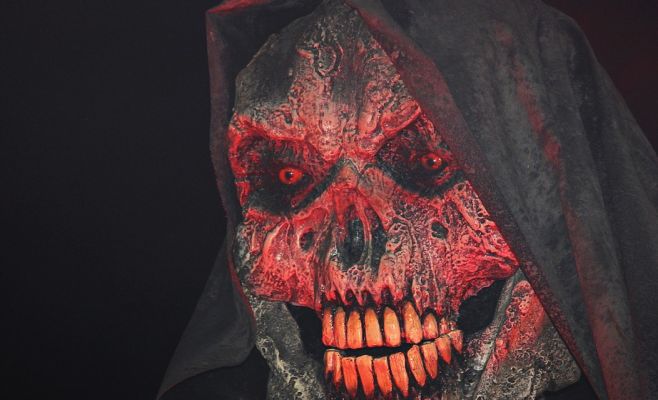 Полуголый пражанин бегал по Жижкову и пытался спрятаться от демонов