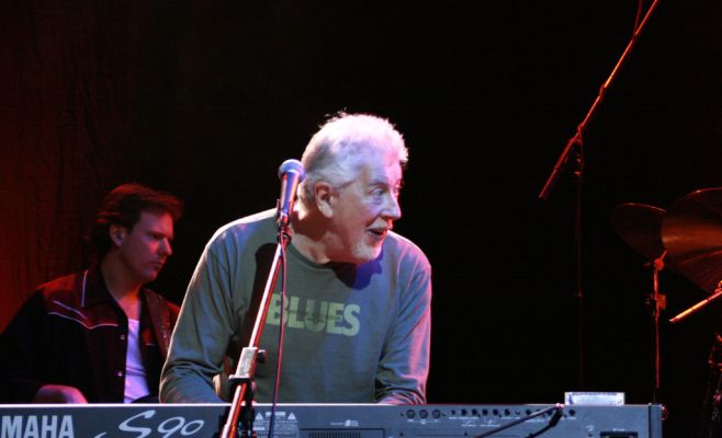 Концерт Джона Мэйолла