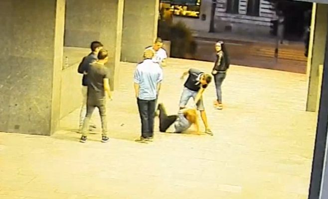 Жестокое избиение девушки в Праге произошло из-за наркотиков и денег