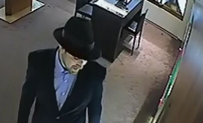 Ограбление бутика на Парижской улице попало на видео