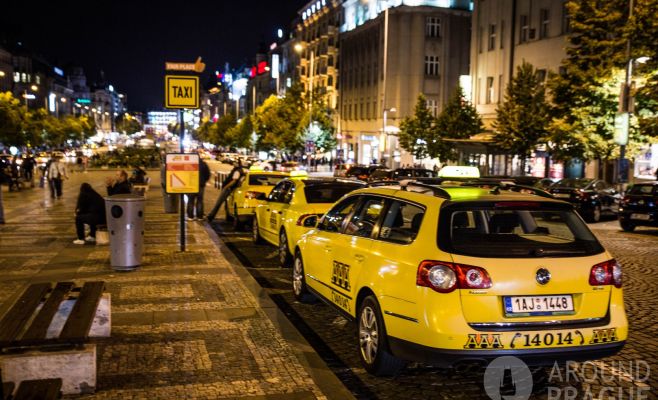 Впервые в Праге судят таксистов, завышавших цены