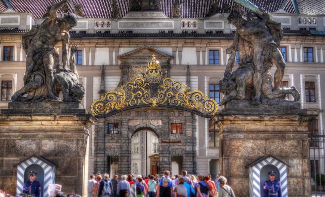 В Пражский Град станет еще сложнее попасть, будут введены дополнительные меры безопасности