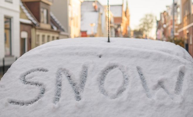Недавние поправки к ПДД: за заснеженную машину можно получить штраф