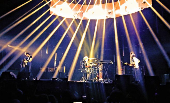 Концерт Two Door Cinema Club