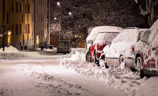В Чехии идет сильный снег. Либерец засыпало