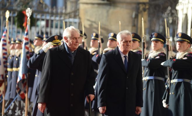 Президенты Чехии и Сербии выступили за отмену санкций против России