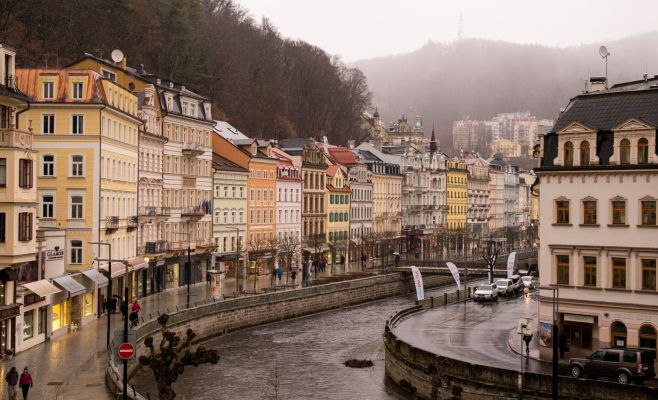 Русских нет – Карловы Вары пустуют