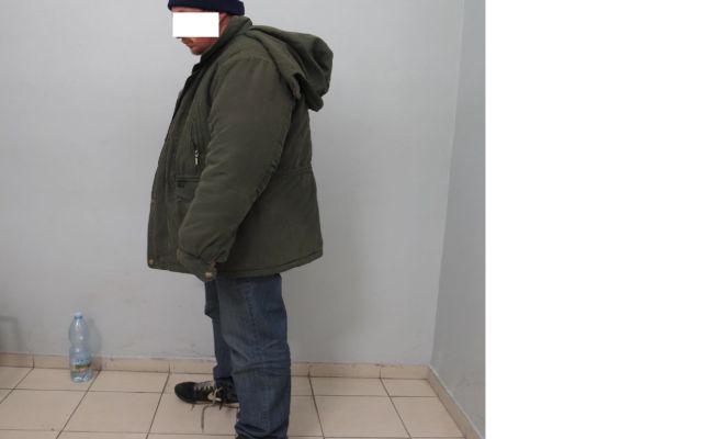 Задержан мужчина, «заминировавший» вчера пол Праги