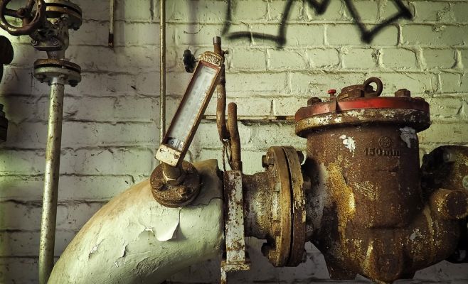 В Праге прорвало трубопровод, более 2,5 тыс. жителей лишились воды