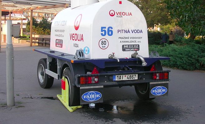 В Праге прорвало трубопровод, более 2,5 тыс. жителей лишились воды