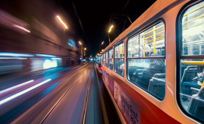 Министр здравоохранения ЧР: Прага не откажется от ночных трамваев