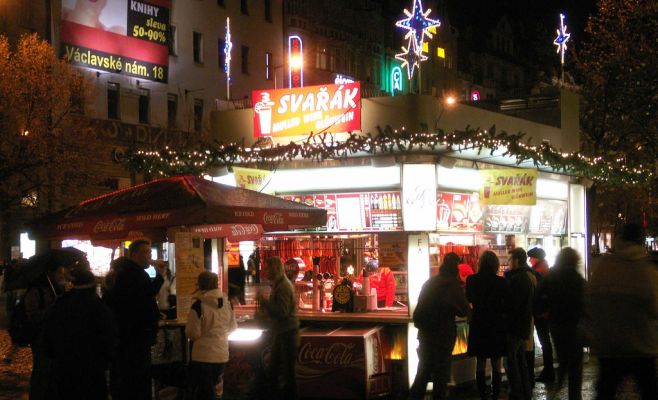 С Вацлавской площади уберут киоски с едой