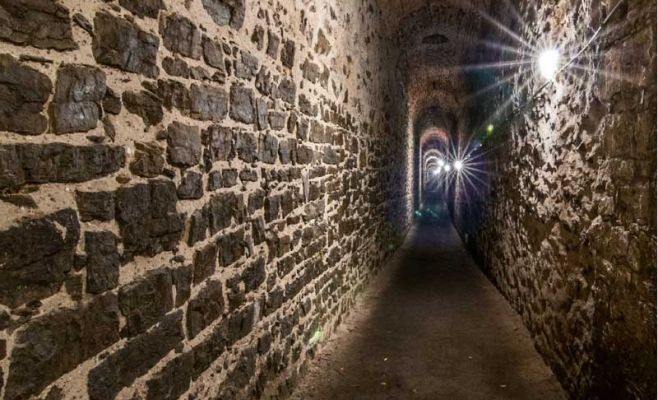 Кирпичные ворота Вышеграда