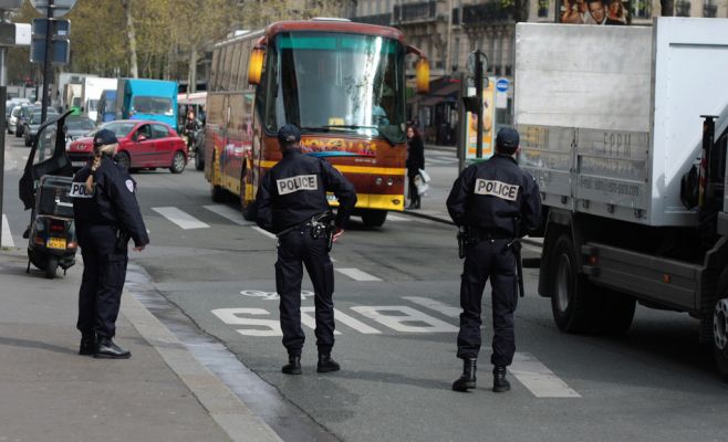 В Париже предотвращен теракт, неизвестный выкрикивал «Аллаху акбар!»