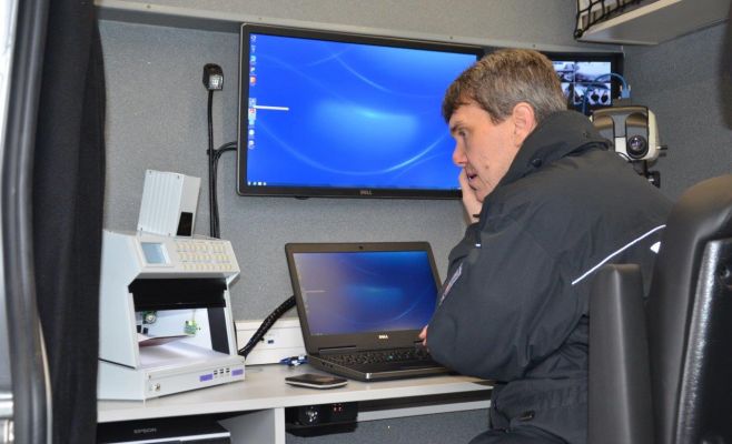 Полиция получила в распоряжение «шенгенбусы» для проверки документов у иностранцев