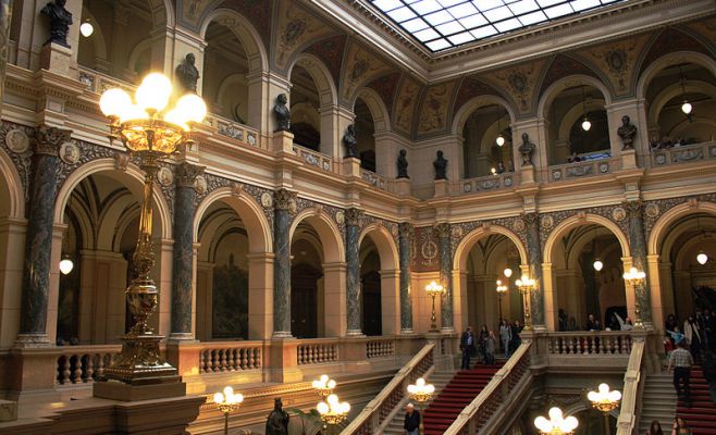 Стало известно, когда откроется Национальный музей в Праге