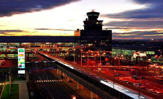 Пражский аэропорт эвакуирован из-за угрозы взрыва