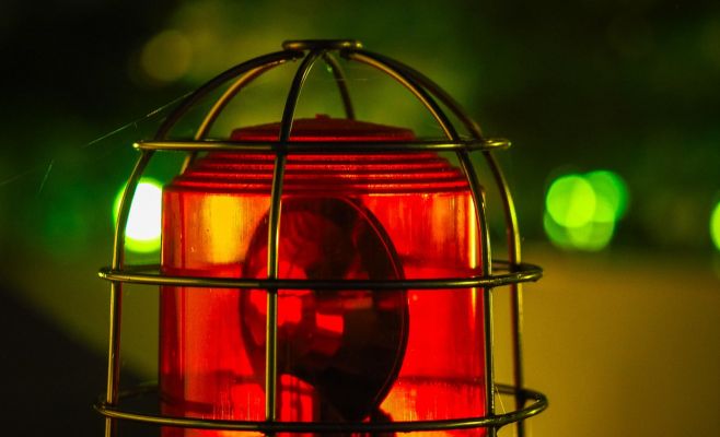 Память погибшего спасателя почтут непрерывным звуком пожарных сирен