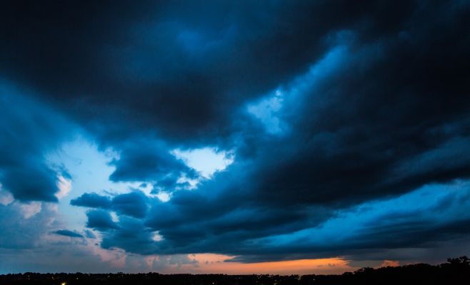 Этой ночью сильный порывистый ветер прошелся по всей территории Чехии