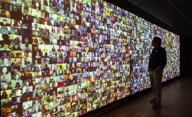 Выставка Big Bang Data