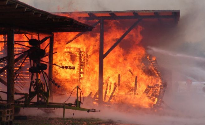 В Праге рано утром горел дом