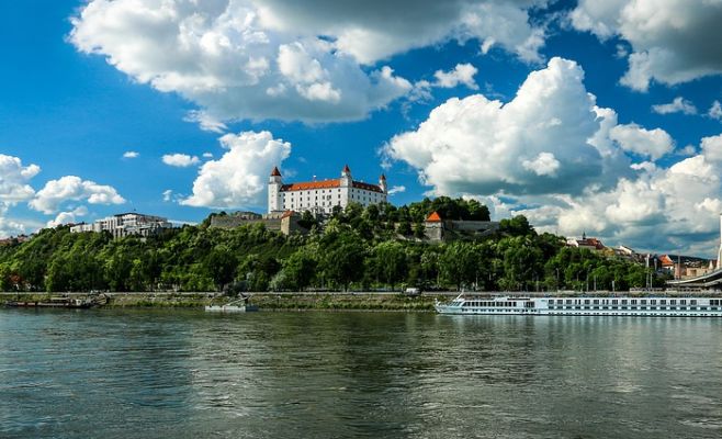 Братислава обошла Прагу на задворках рейтинга экономической привлекательности