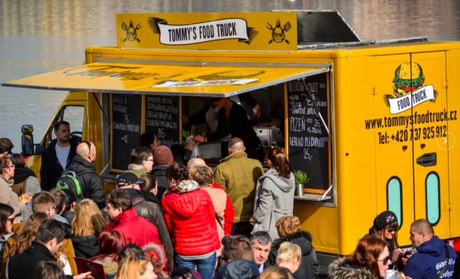 Фудтраки со всей Европы соберутся в субботу в Праге