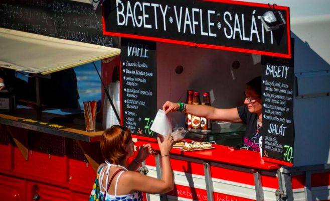 Фудтраки со всей Европы соберутся в субботу в Праге