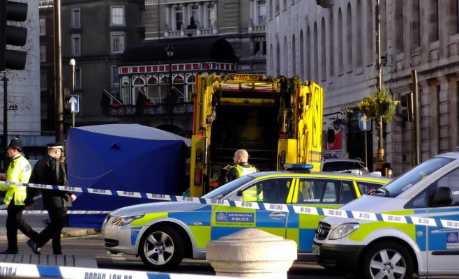 В результате теракта в Лондоне погибли 4 человека, 20 пострадали. Главное