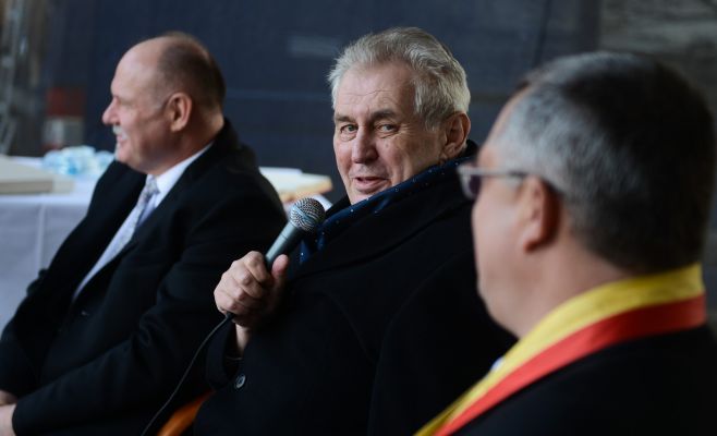 Земан процитировал Сталина: «Есть человек – есть проблема, нет человека – нет проблемы»