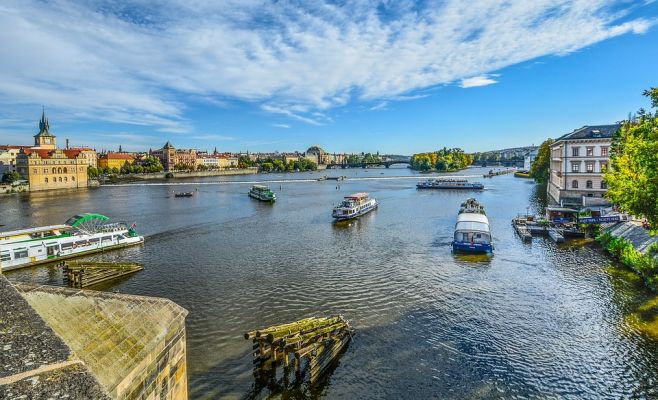 Пражане в выходные смогут бесплатно прокатиться на прогулочных судах