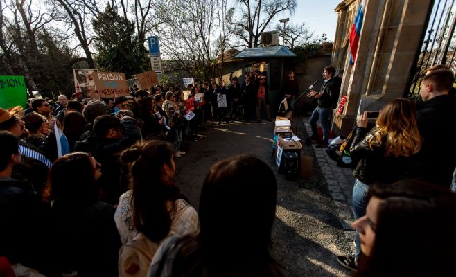 В Праге состоялась демонстрация «Он вам не Димон»