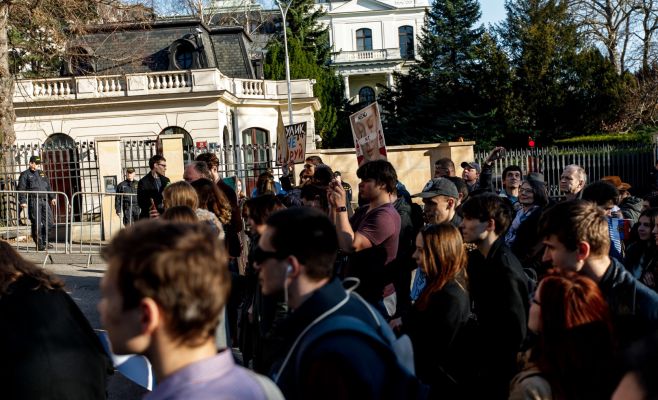 В Праге состоялась демонстрация «Он вам не Димон»