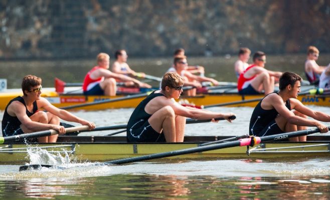 Соревнование по гребле