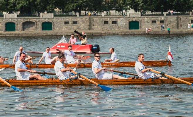 Соревнование по гребле