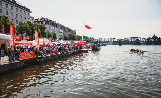 Соревнование по гребле