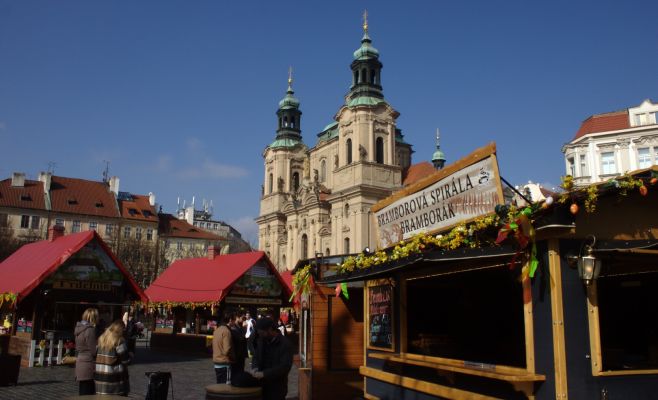 Открылась главная пасхальная ярмарка в центре Старого города Праги