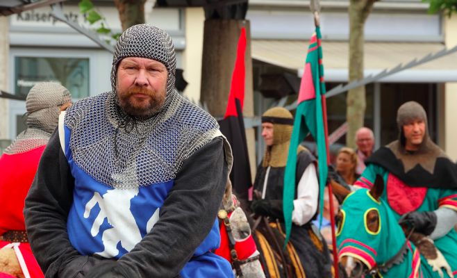 Средневековая Пасха в замке Окорж