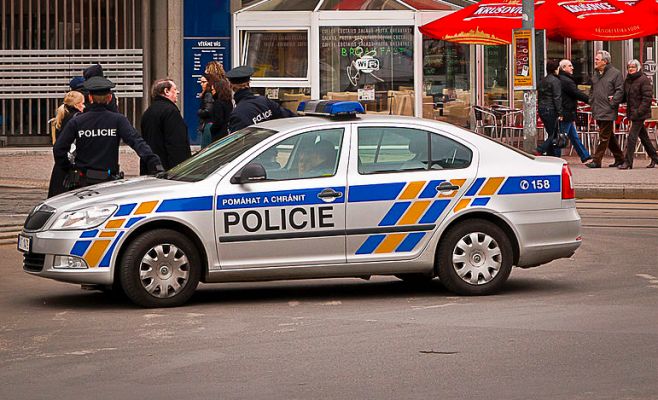 Дорожная полиция Чехии не может штрафовать иностранных водителей и просит помощи у министерства