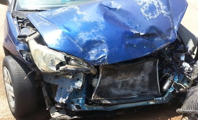 Авария в Праге: легковушка не разминулась с полицейским авто