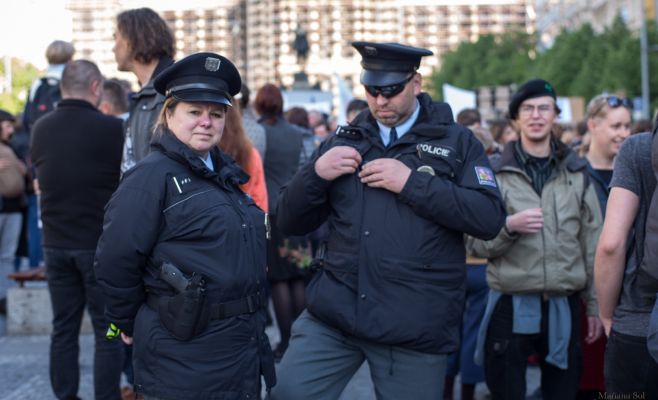 В Праге на демонстрацию против президента и министра финансов вышло более 20 тыс. человек