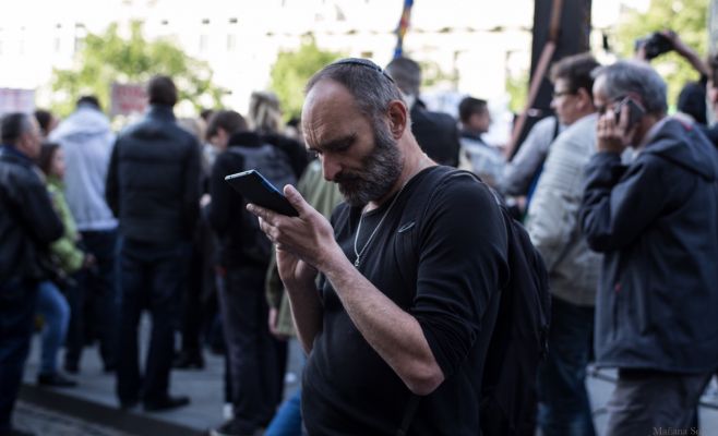 В Праге на демонстрацию против президента и министра финансов вышло более 20 тыс. человек