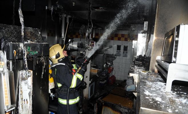 В Праге в торговом центре горел McDonald’s